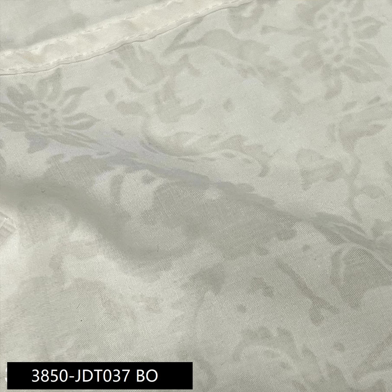 Sustainable  102g 55% cotton and 45% polyester woven fabric for garment
